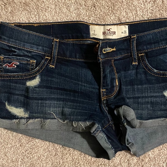 Hollister distressed Jean shorts - Picture 1 of 1